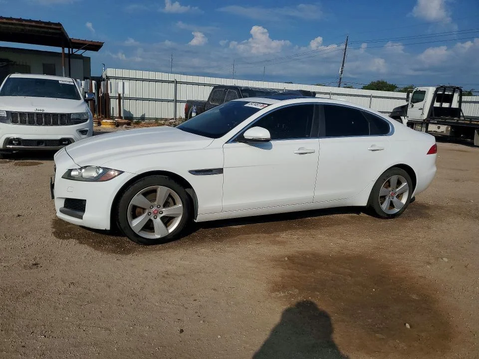 2018 Jaguar Xf