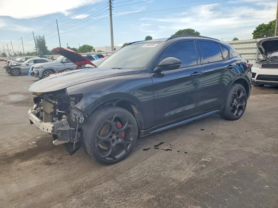2022 Alfa Romeo Stelvio