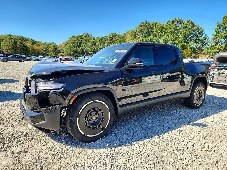 2025 Rivian R1T