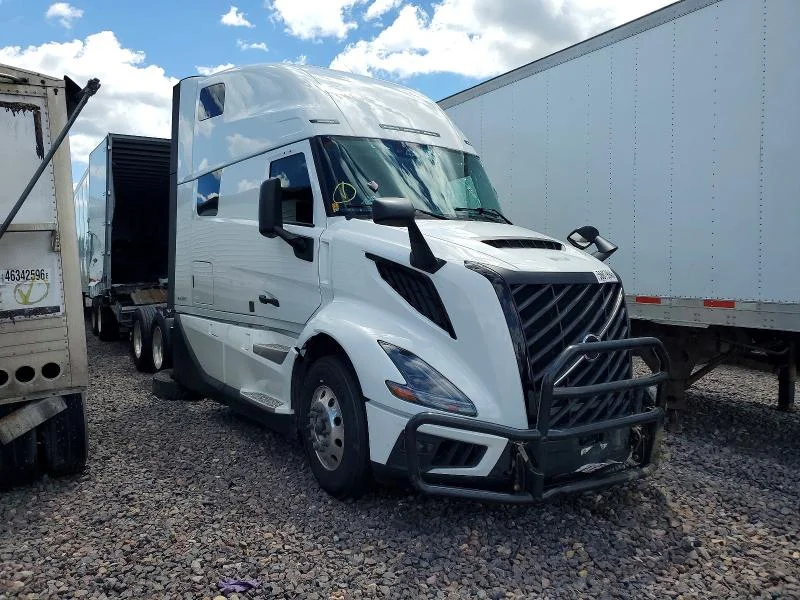 2025 Volvo Vnl
