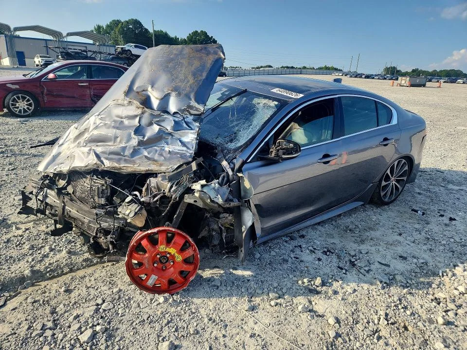 2020 Jaguar Xe