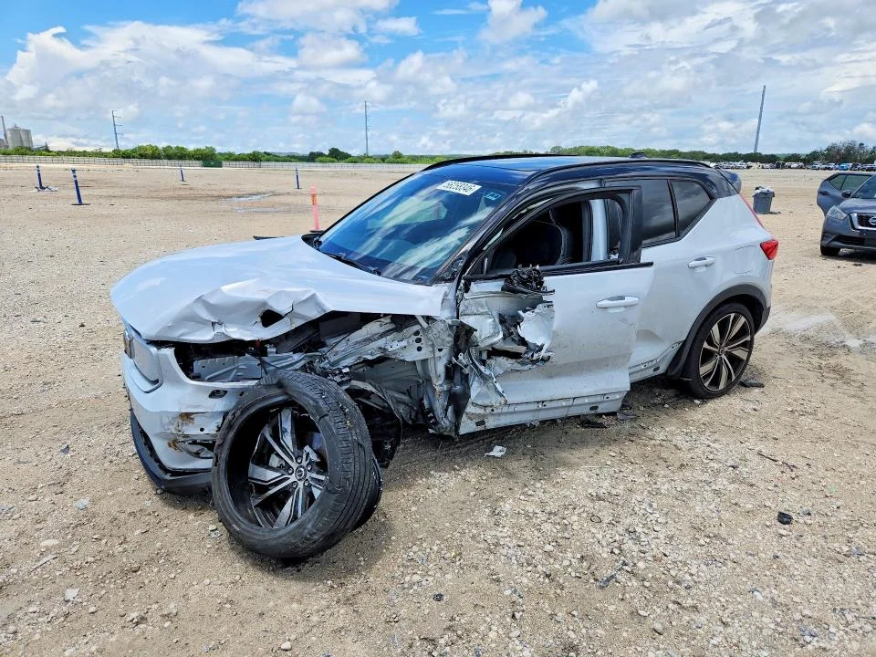 2021 Volvo Xc40