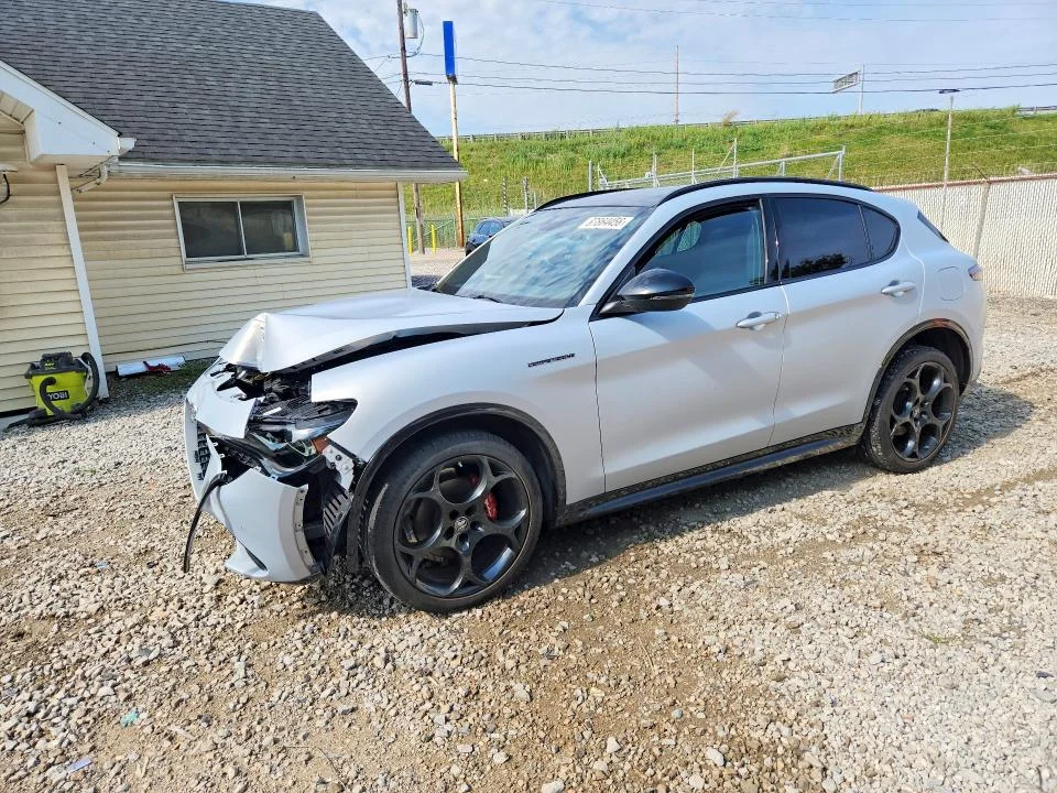 2024 Alfa Romeo Stelvio