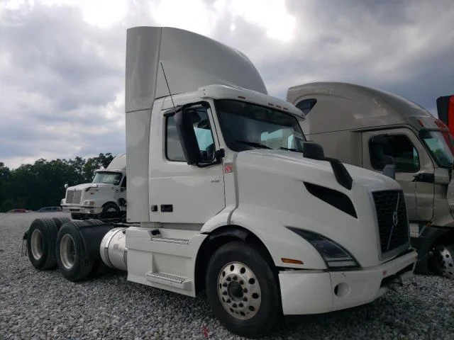 2020 Volvo Vnr
