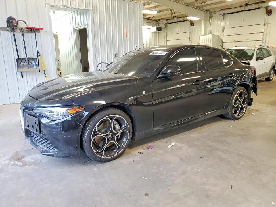 2022 Alfa Romeo Giulia
